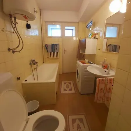 ¤george's Cosy Apartment¤ * スコピエ